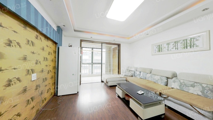 江南人家品质小区，绿化面积达，楼间距大，采光好-客厅
