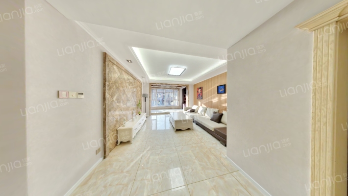 卢瓦尔小镇二手房实景图