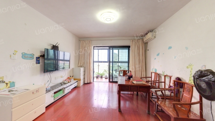 海晟维多利亚二手房实景图