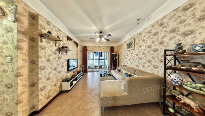 华宇春江花月二手房实景图