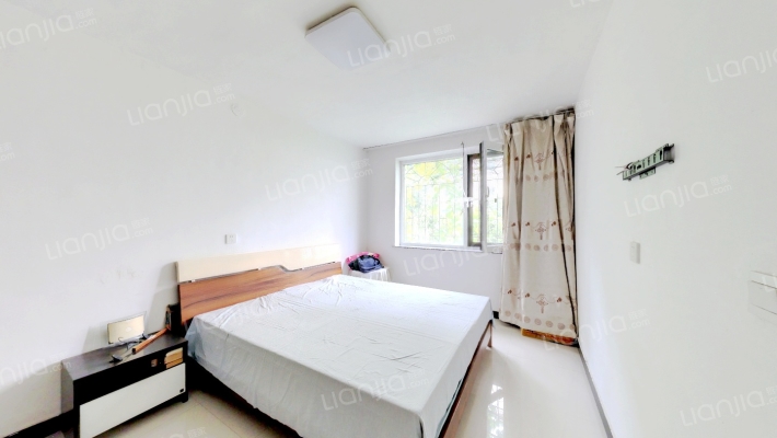 辽大校部家属区二手房实景图