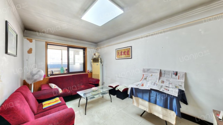 市房地局家属院二手房实景图