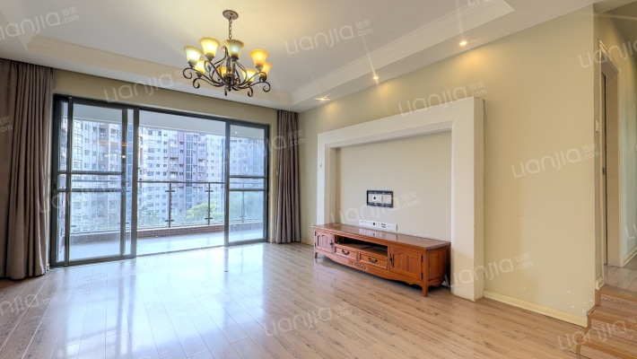 熙龙花园二手房实景图