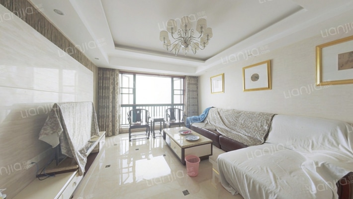 高尔夫湖滨花苑二手房实景图