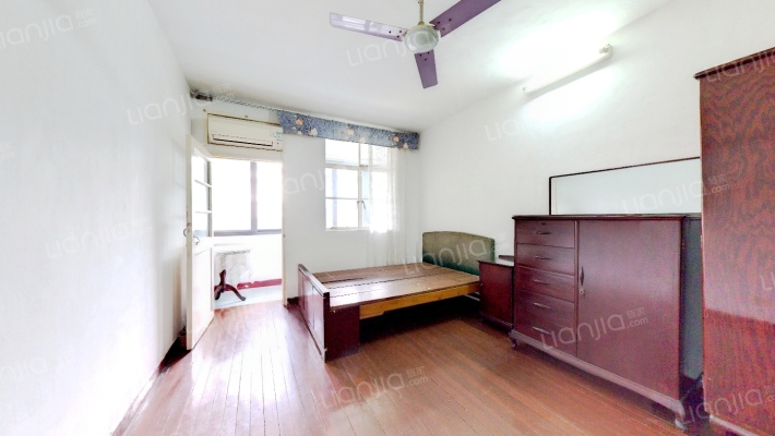 康藏路小区二手房实景图