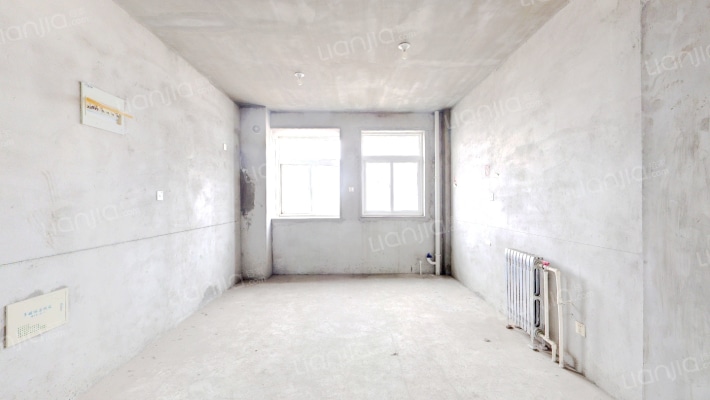 松霞新苑南小区二手房实景图