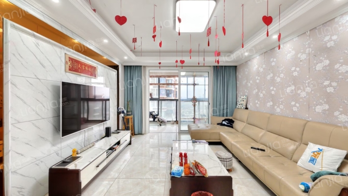 冠城大通蓝湾二手房实景图