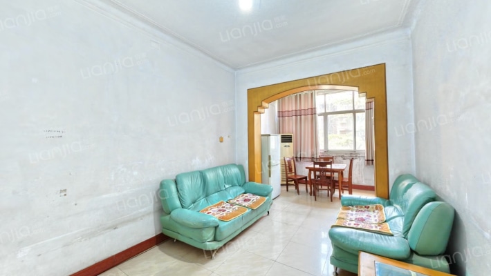 中房家属院二手房实景图