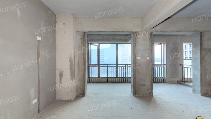 滨江One57二手房实景图