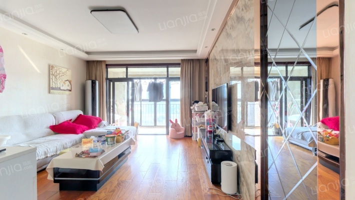 绿地世纪城国际花都南苑二手房实景图