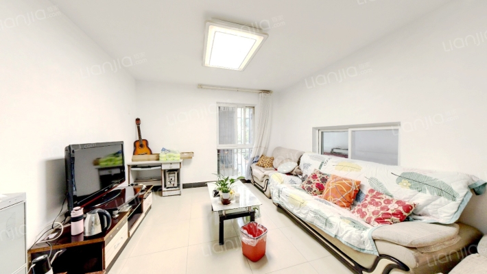 创意英国棕榈泉公园二手房实景图