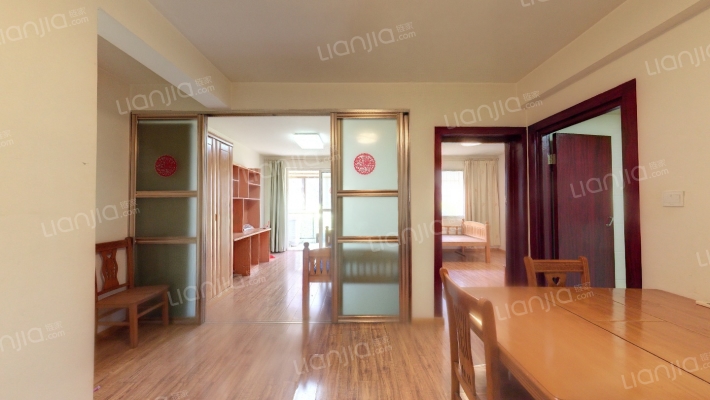 银龙雅苑二手房实景图