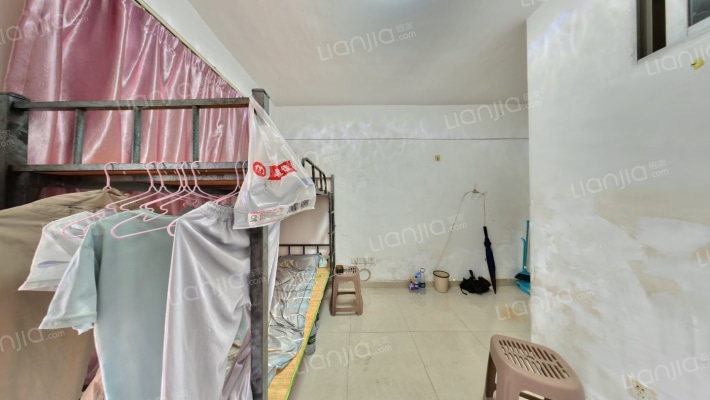 翠山工业区单身宿舍二手房实景图