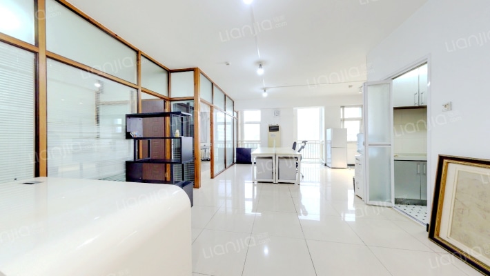 领地OFFICE二手房实景图