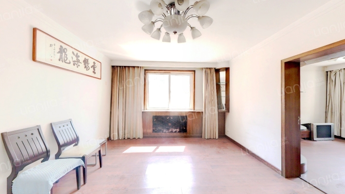 龙兴小区二手房实景图