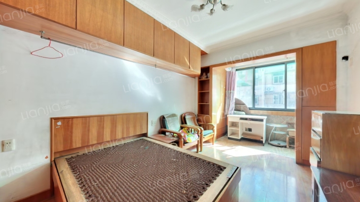 机神新村二手房实景图