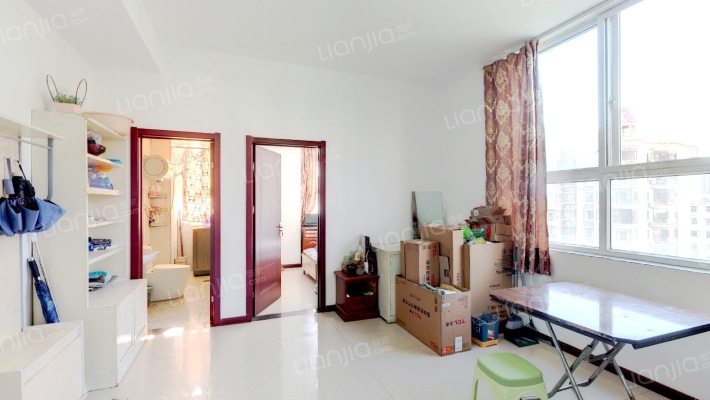 鸿辰小区二手房实景图