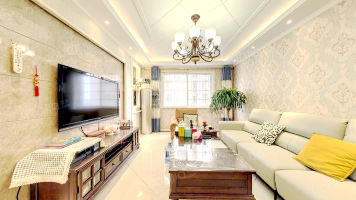 温泉花园小区一期二手房实景图