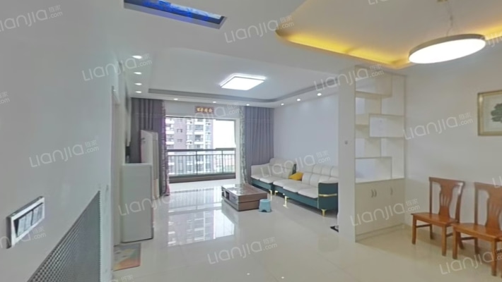 国宇万象巴黎二手房实景图