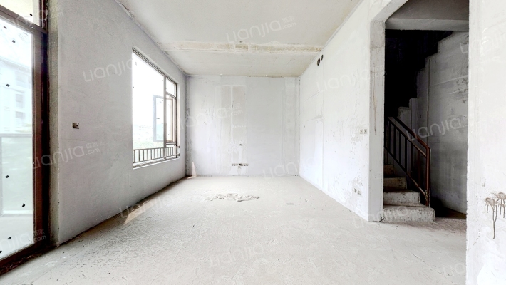 领地溪山蘭台二手房实景图