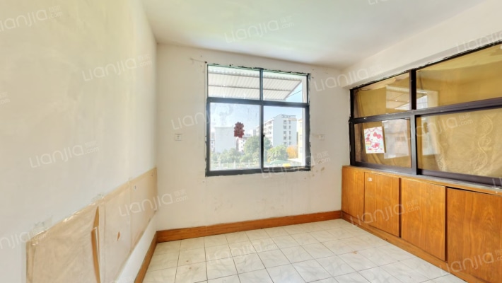 土地局家属院二手房实景图