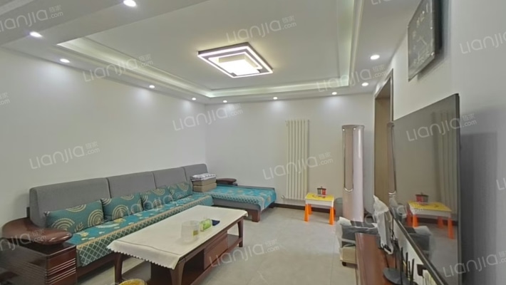 新景翡翠三期二手房实景图