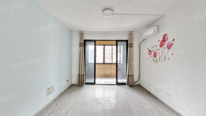 东方蓝海六期二手房实景图