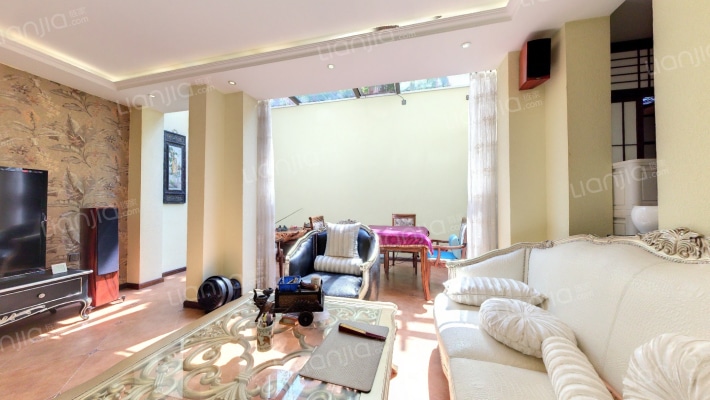 龙湖滟澜山二手房实景图