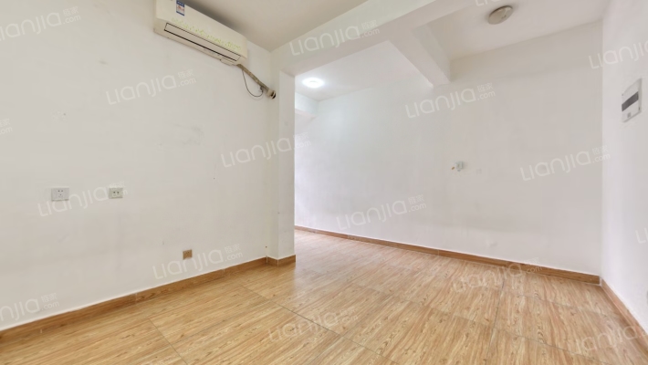 新里柏仕公馆二手房实景图