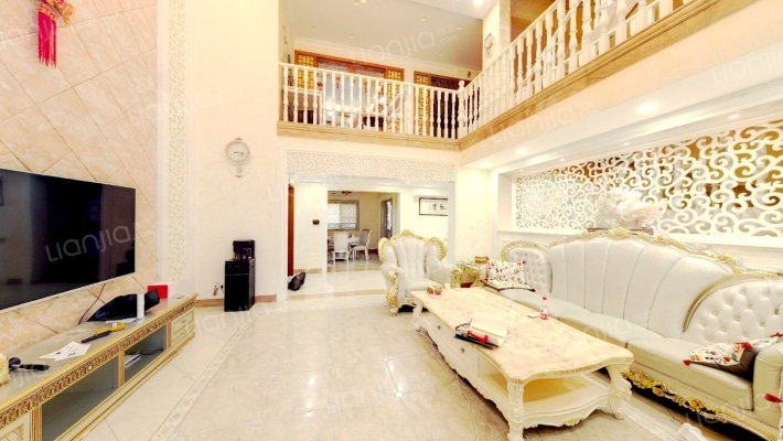 卓越城市中心花园二手房实景图