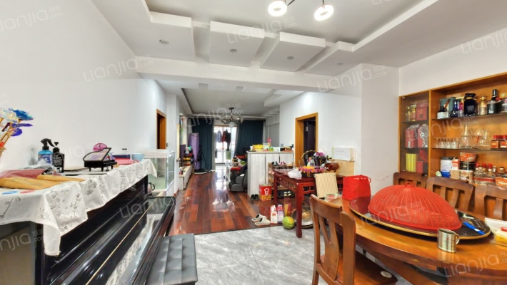 秀水华庭二手房实景图