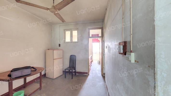 迎宾路14号院二手房实景图