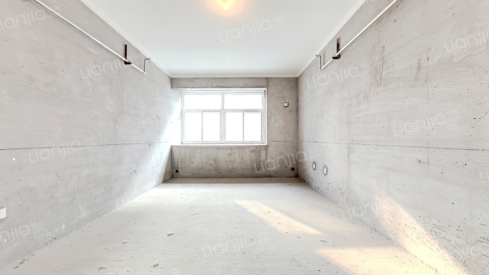 金玺总部港二手房实景图