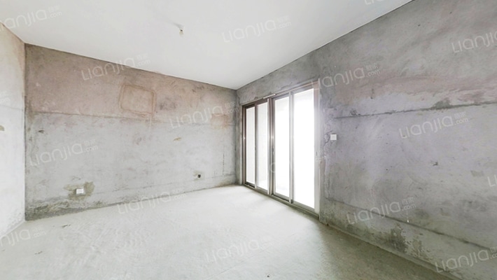 融信大卫城B区二手房实景图