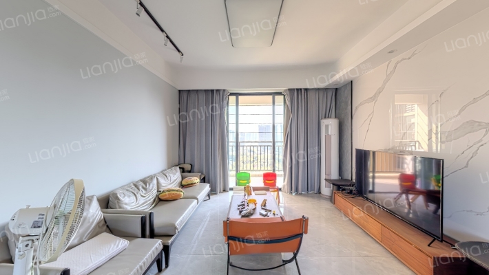 锦乐名轩二手房实景图