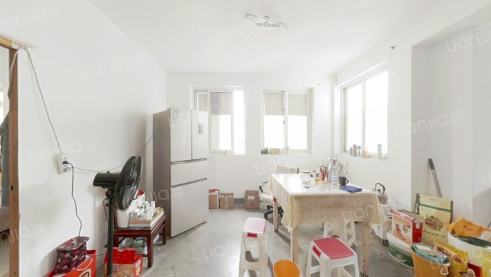 项隘馨园二手房实景图