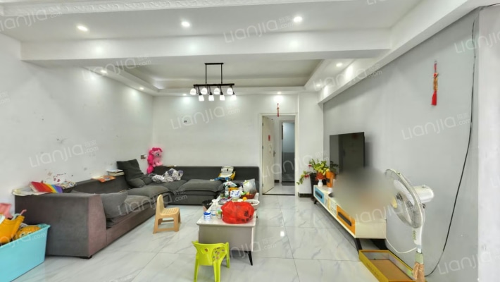 交易中心大厦二手房实景图