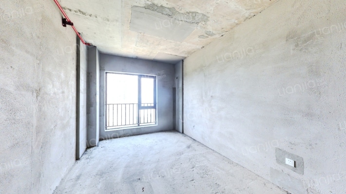 卓越江岸二手房实景图