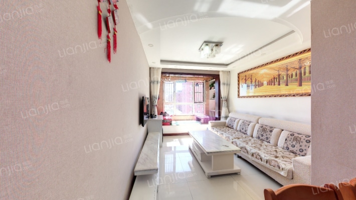 塞纳阳光A区二手房实景图