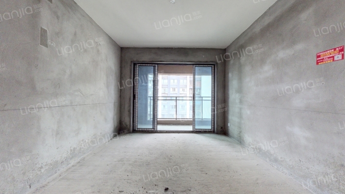 绿地公园里A组团二手房实景图