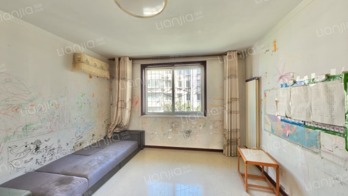 四季花苑二手房实景图