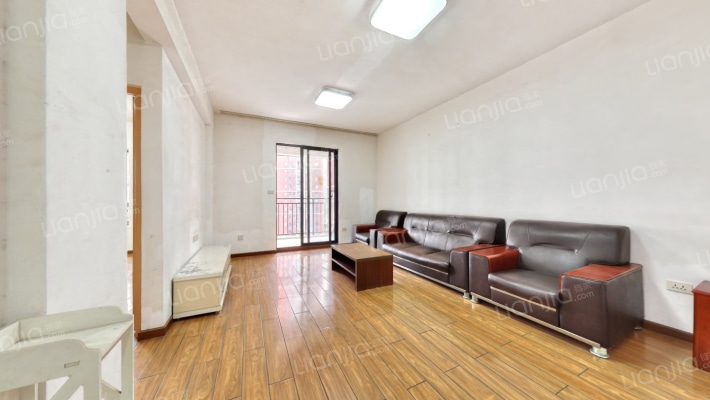 欢乐星城二手房实景图