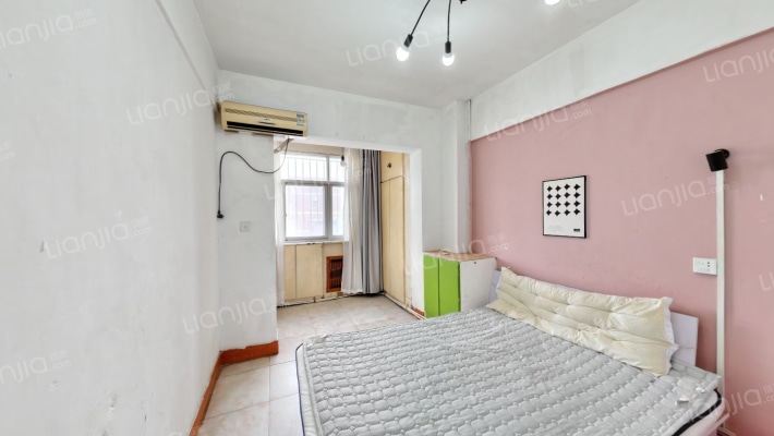 东厅门63号二手房实景图