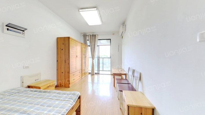 八一花园二手房实景图