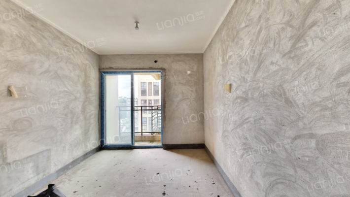 回兴欢乐颂二手房实景图