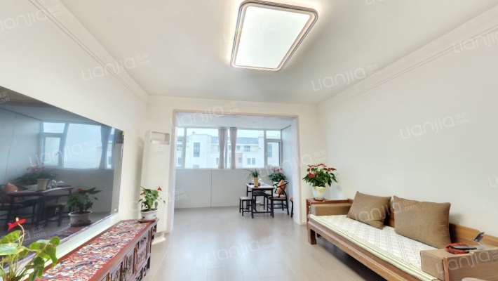 蓝天雅居2期二手房实景图