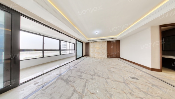 天鹅堡花园二手房实景图