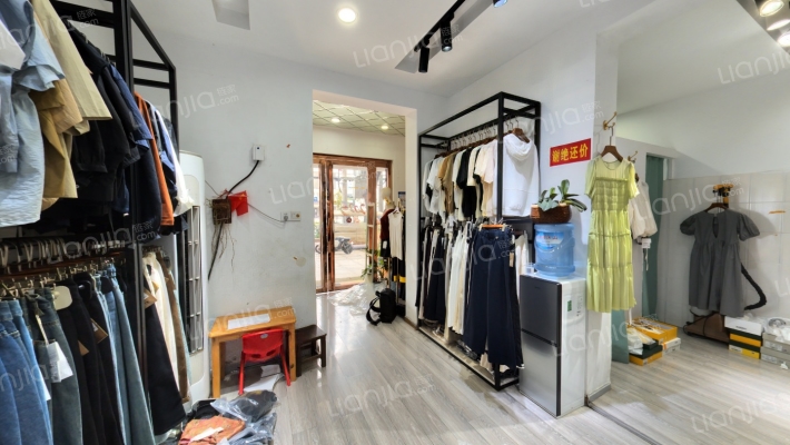 工商局职工宿舍二手房实景图