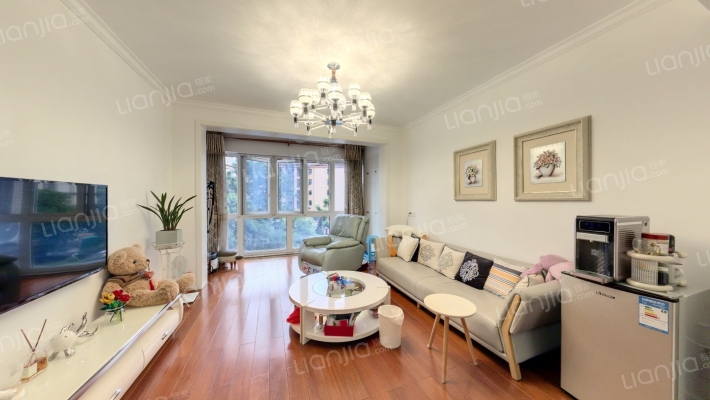 中东凯旋门二手房实景图