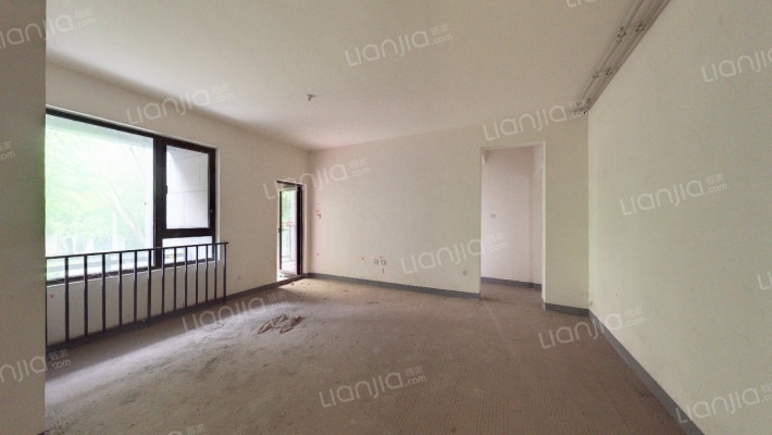 南方玫瑰城黄瑰苑B2区二手房实景图